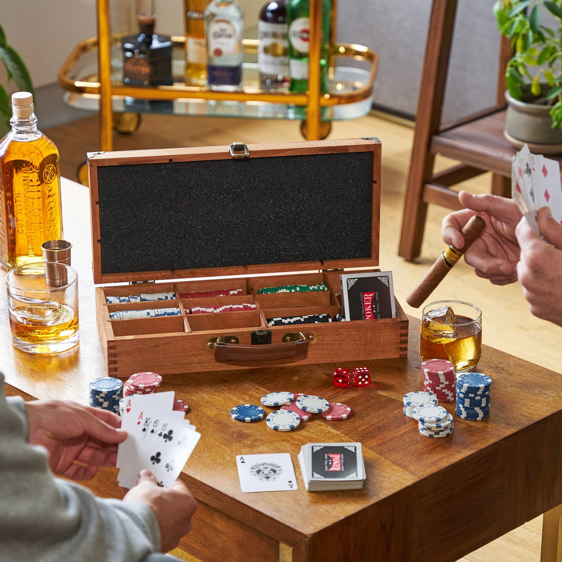 THe Gambler's Kit Classic Poker Set with Wooden Box