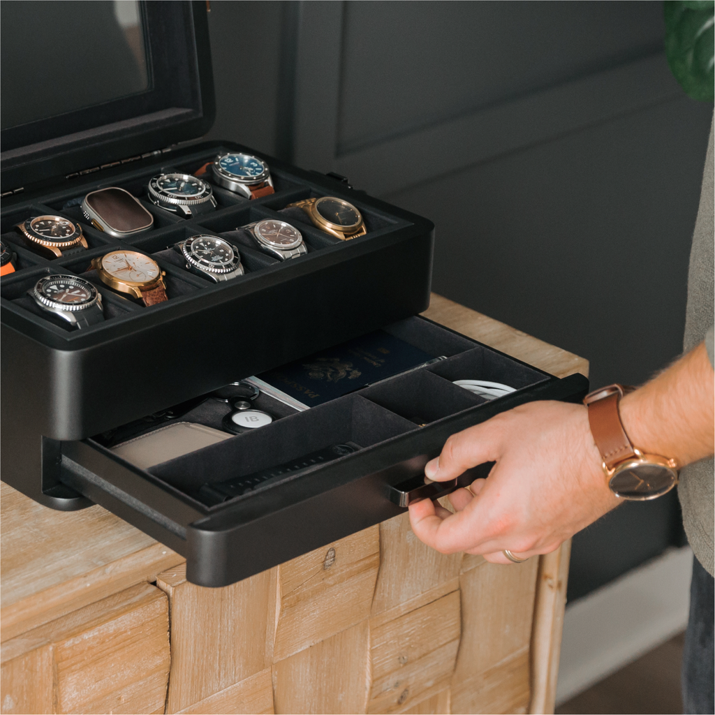 “Black Edition Military Watch Box – Tactical Storage for Your Timepieces”