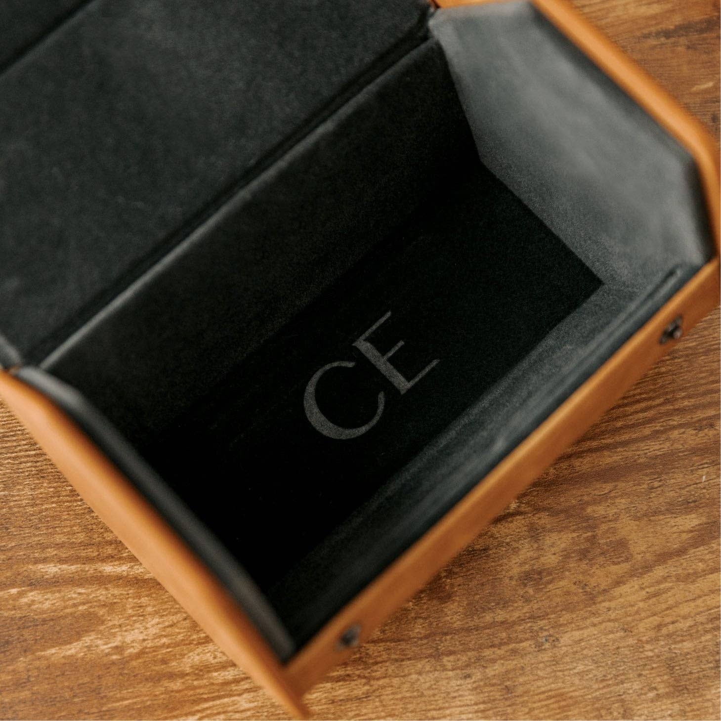 “HEX Two-Slot Watch Roll – Travel with Your Time in Style-Brown”