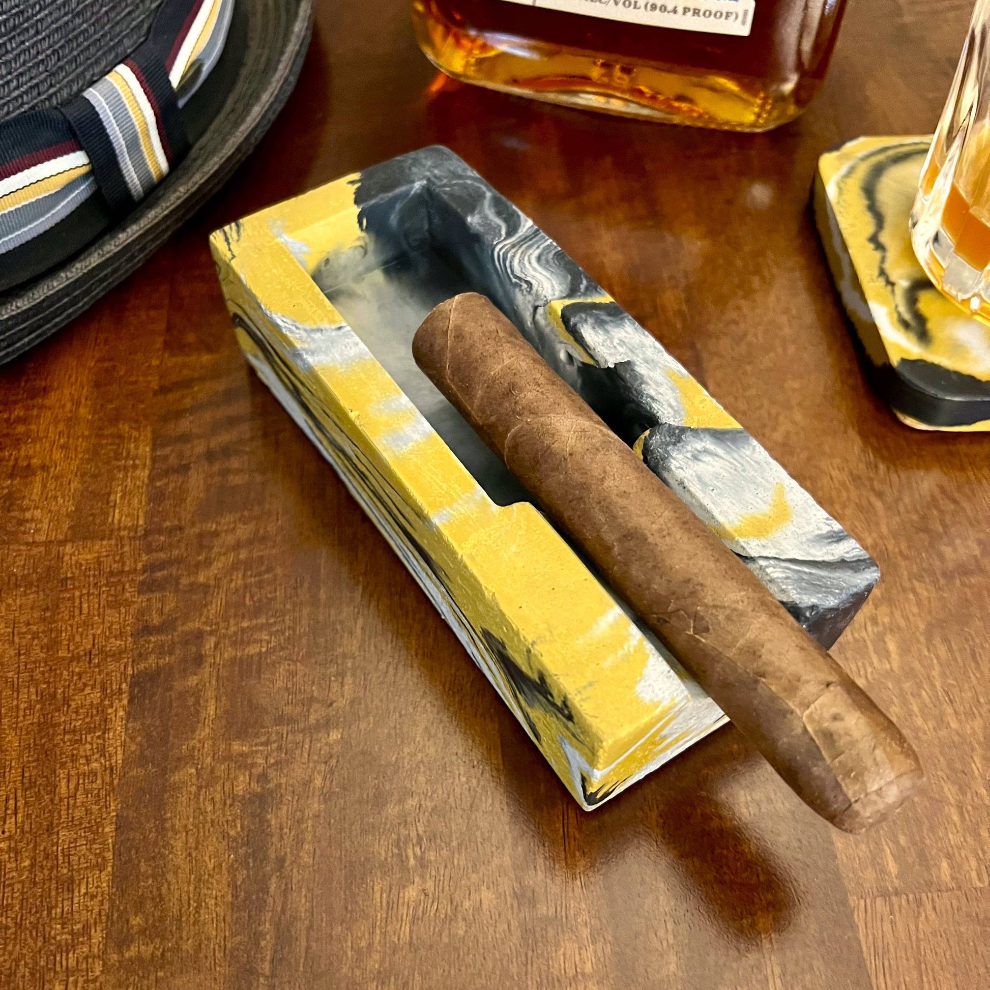 Concrete Cigar Ashtray Stand Holder Rest: Solid grey