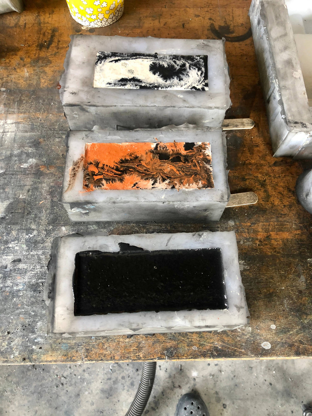 Concrete Cigar Ashtray Stand Holder Rest: Solid grey